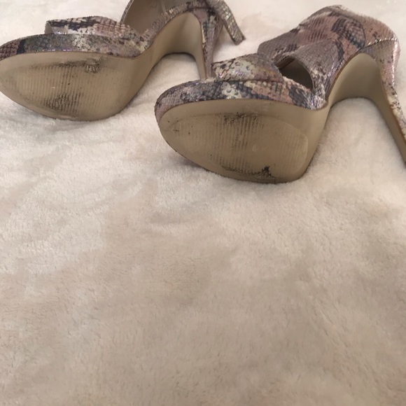 Madden Girl iridescent snake skin heel - Picture 4 of 4